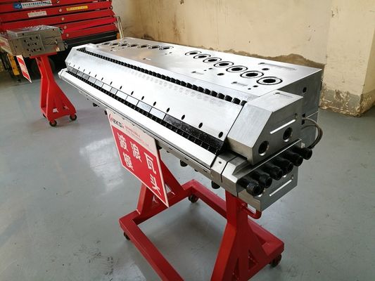 Устойчивый 850 мм HDPE PP экструзионный лист для настройки нужд