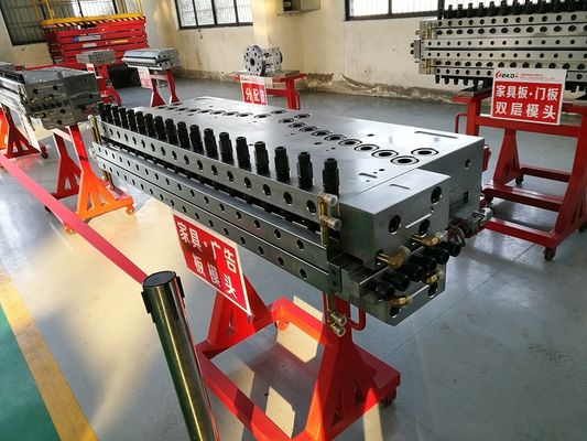 1000 мм Широкая P20 Одноканальная форма для производства настраиваемой мебельной доски