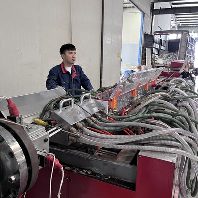 UPVC экструзионная форма для PVC деревянных пластиковых пластмасс